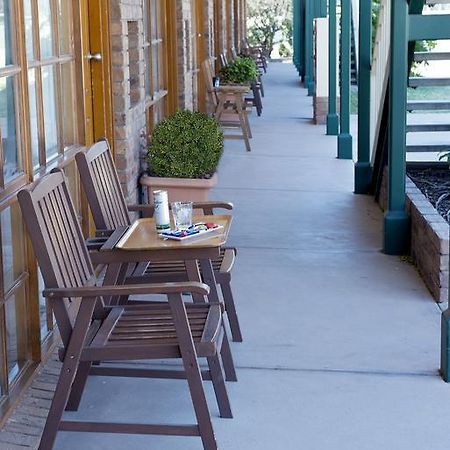 Travellers Rest Motor Inn Суон Хил Екстериор снимка