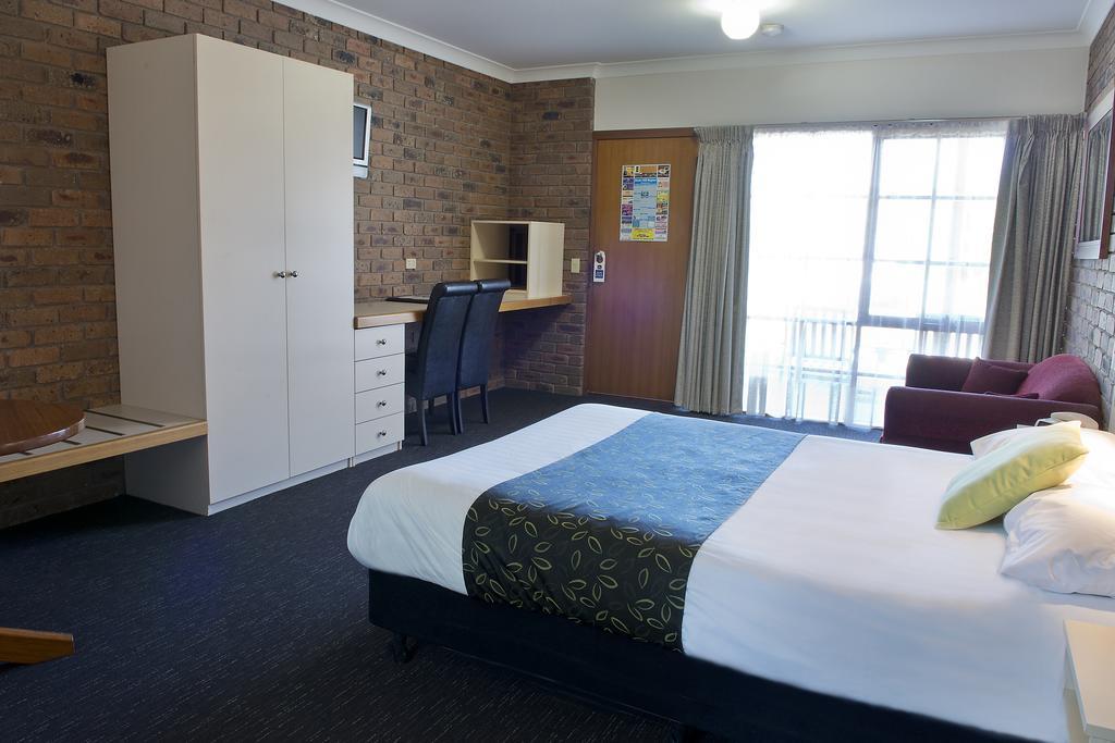 Travellers Rest Motor Inn Суон Хил Стая снимка