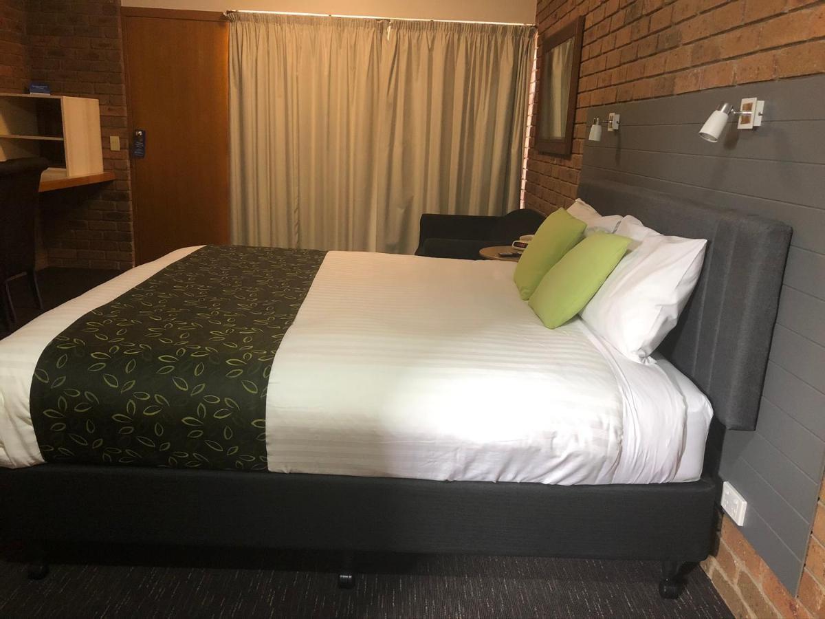 Travellers Rest Motor Inn Суон Хил Екстериор снимка